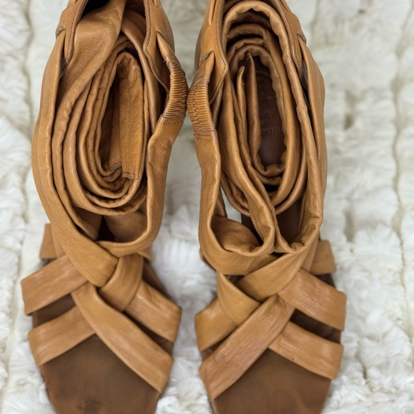 Tory Burch Wrap Up Heel - Lounge-Baby Tan Leather Shoes Stiletto Heel Size 8M - Picture 2 of 13